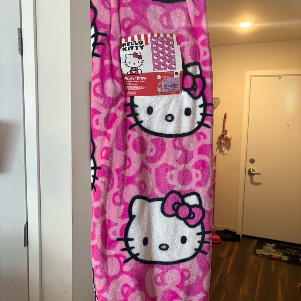 Hello Kitty Throw blanket